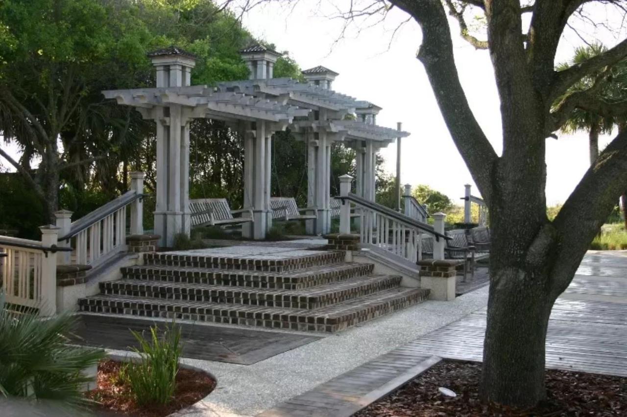 Beachfront Condo With Ocean View Hilton Head Island Exterior photo